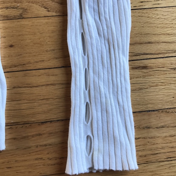 Express white ribbed top. Size medium. - Picture 2 of 4